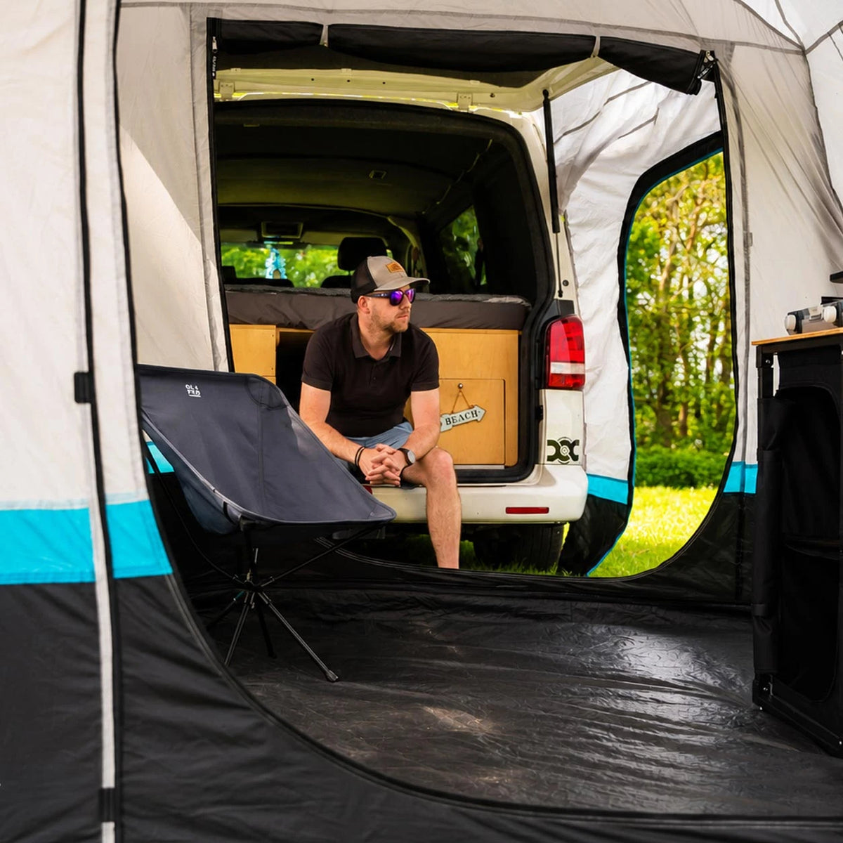 OLPRO Snug Poled Tailgate Campervan Awning- Out & About Live